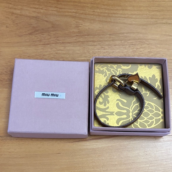 Miu Miu Brown Leather Bracelet Gold Buckle Heart Charm 6.5-7.5" - Picture 3 of 14